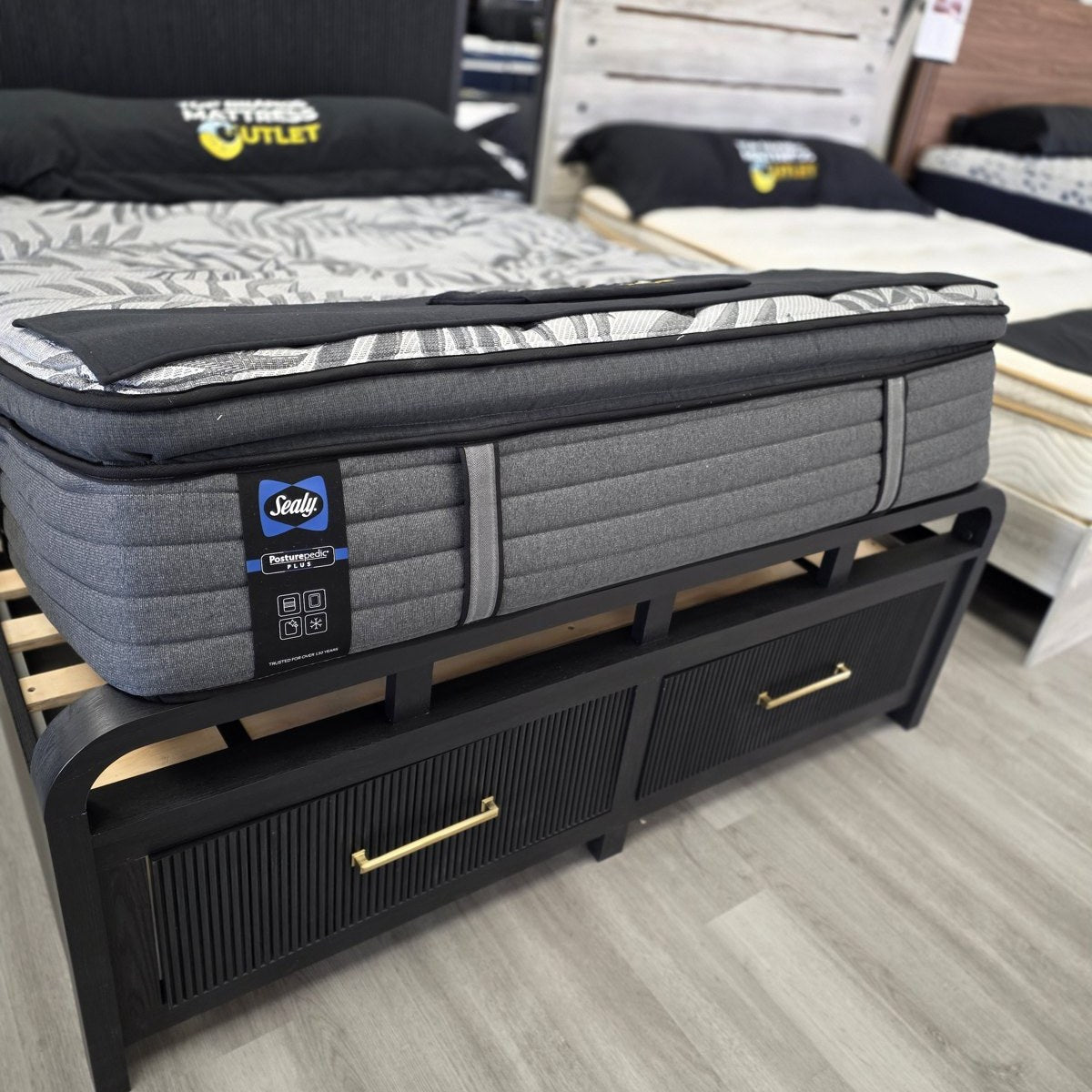Sealy Posturepedic Pillowtop Last Year Model Dark Gray mattress