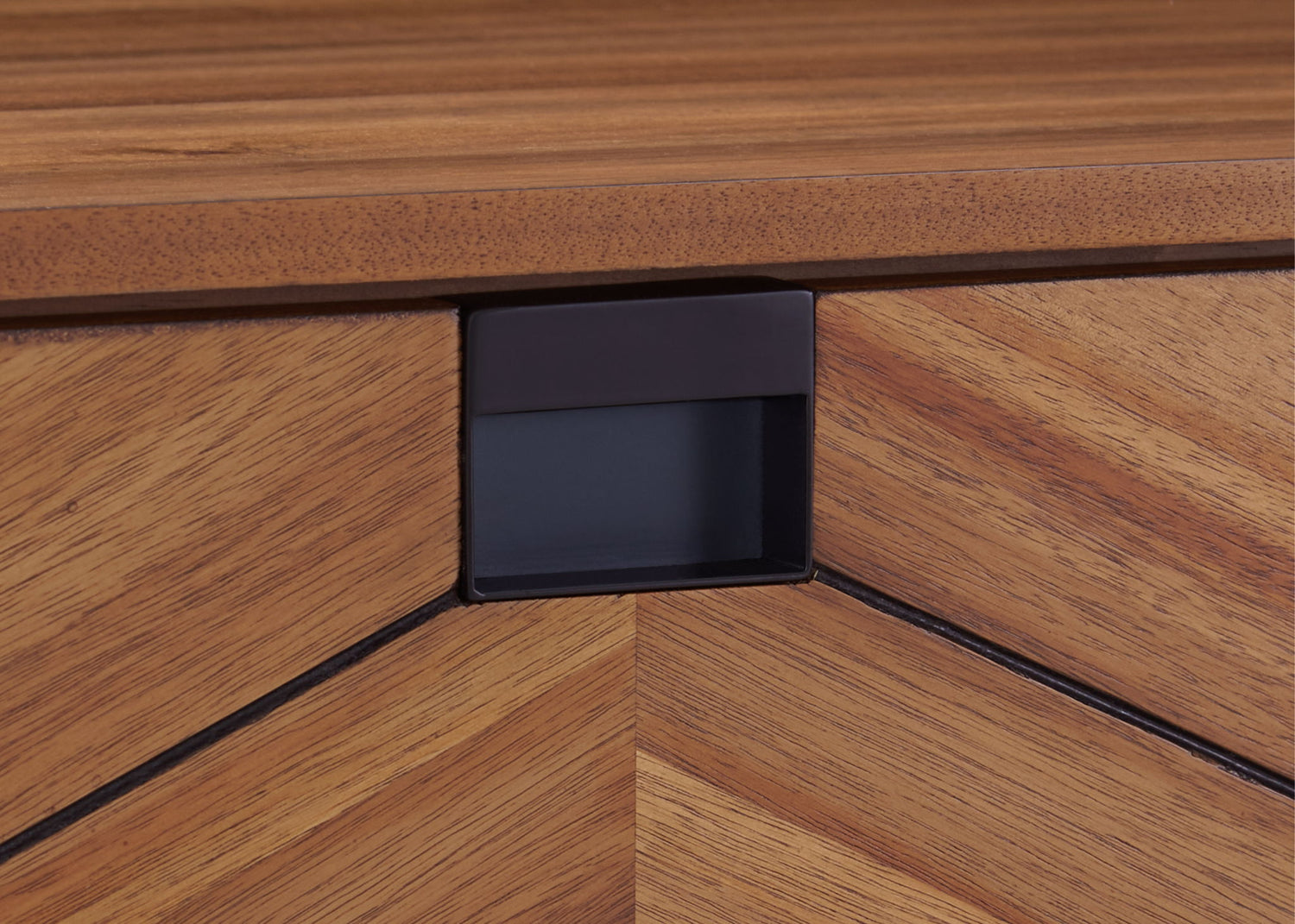 Astoria - Chest - Natural Herringbone