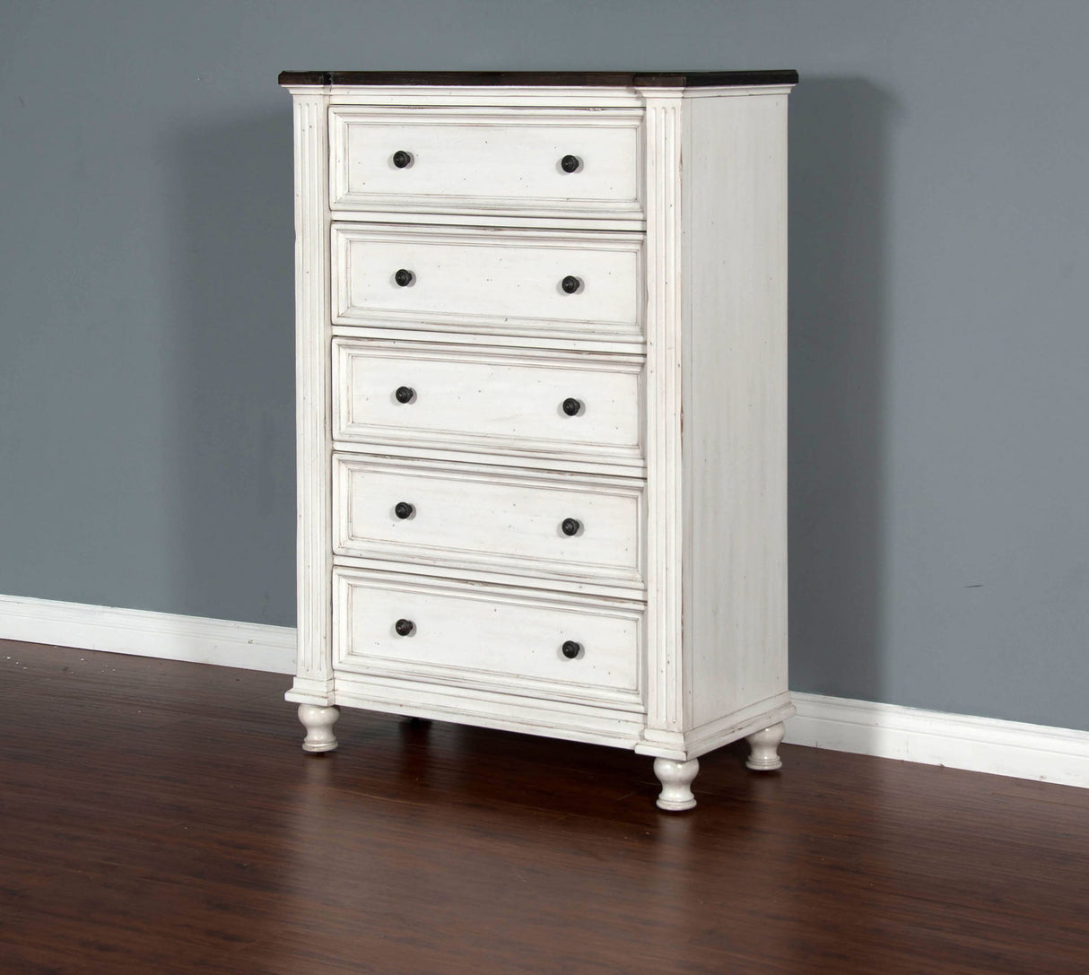 Carriage House - Chest With 5 Drawers - Cottage White / Europen Dark