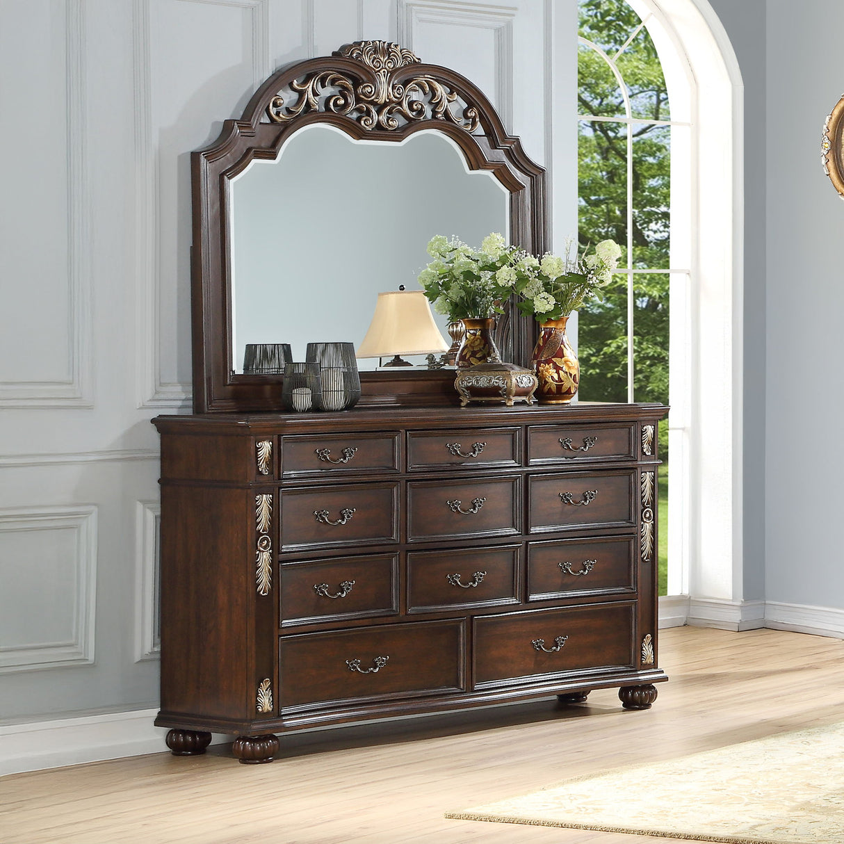 Maximus - Dresser