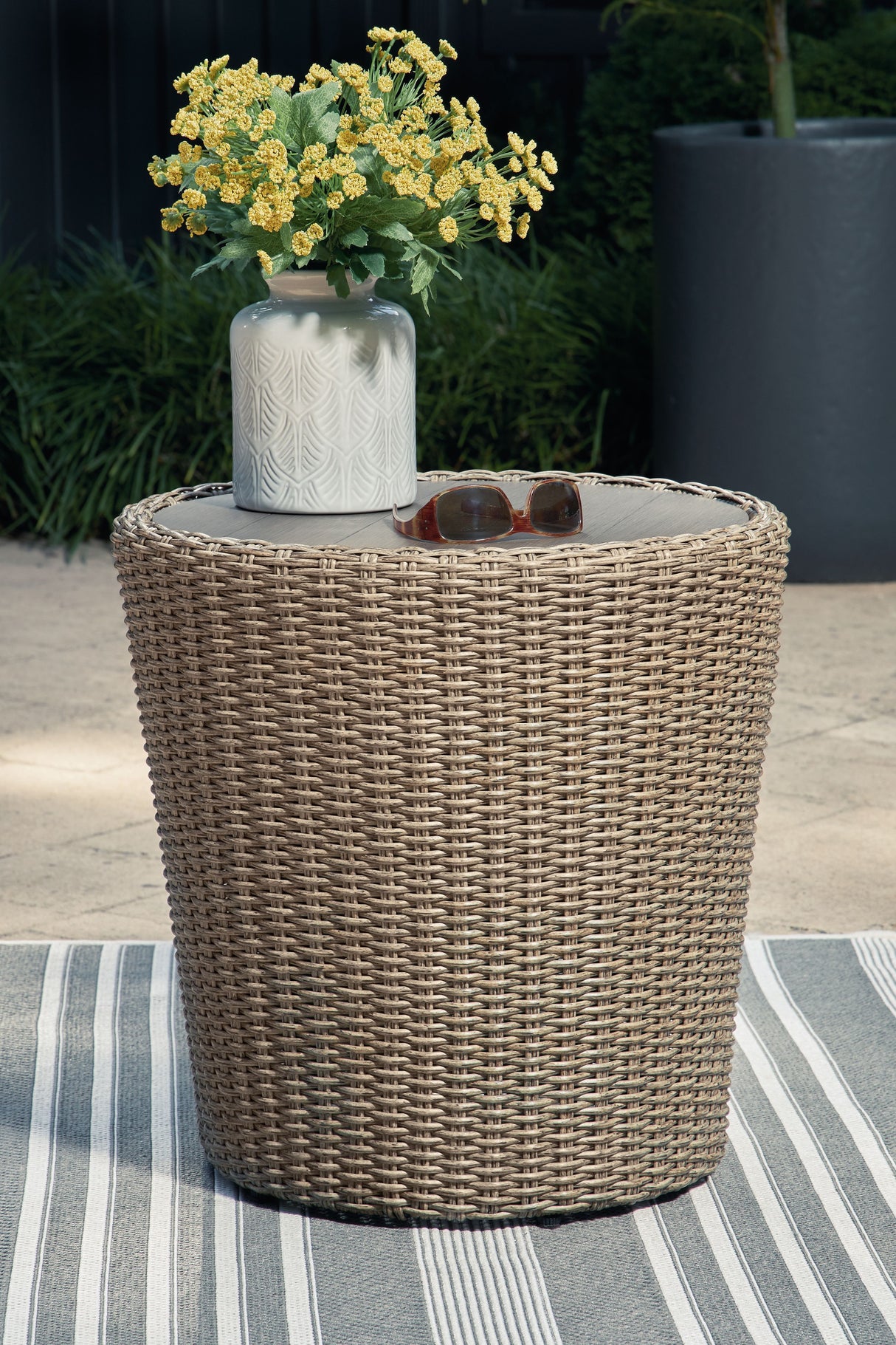 Danson - Mesa auxiliar redonda - Beige