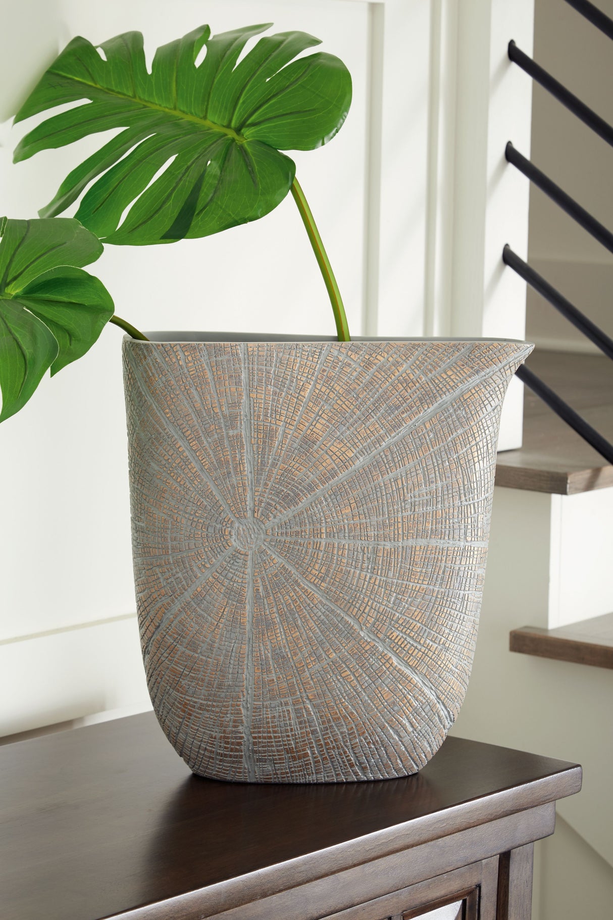 Ardenley - Vase alternate view 3