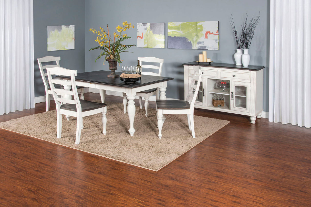 Carriage House - Mesa de comedor rectangular con extensiones - Blanco rural / Oscuro europeo