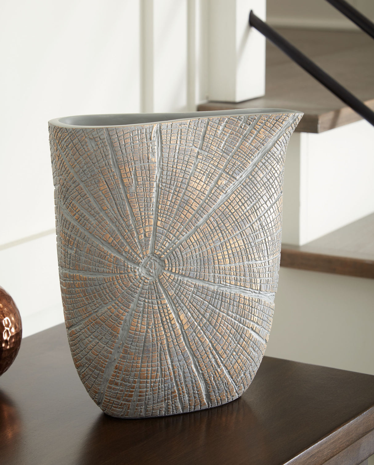Ardenley - Vase alternate view 5