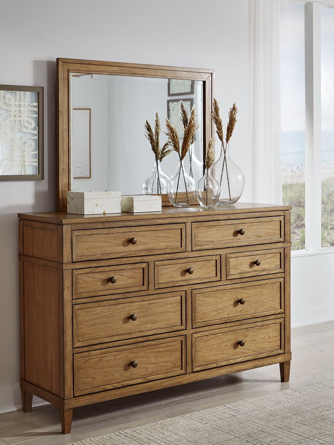 Sharlance - Dresser