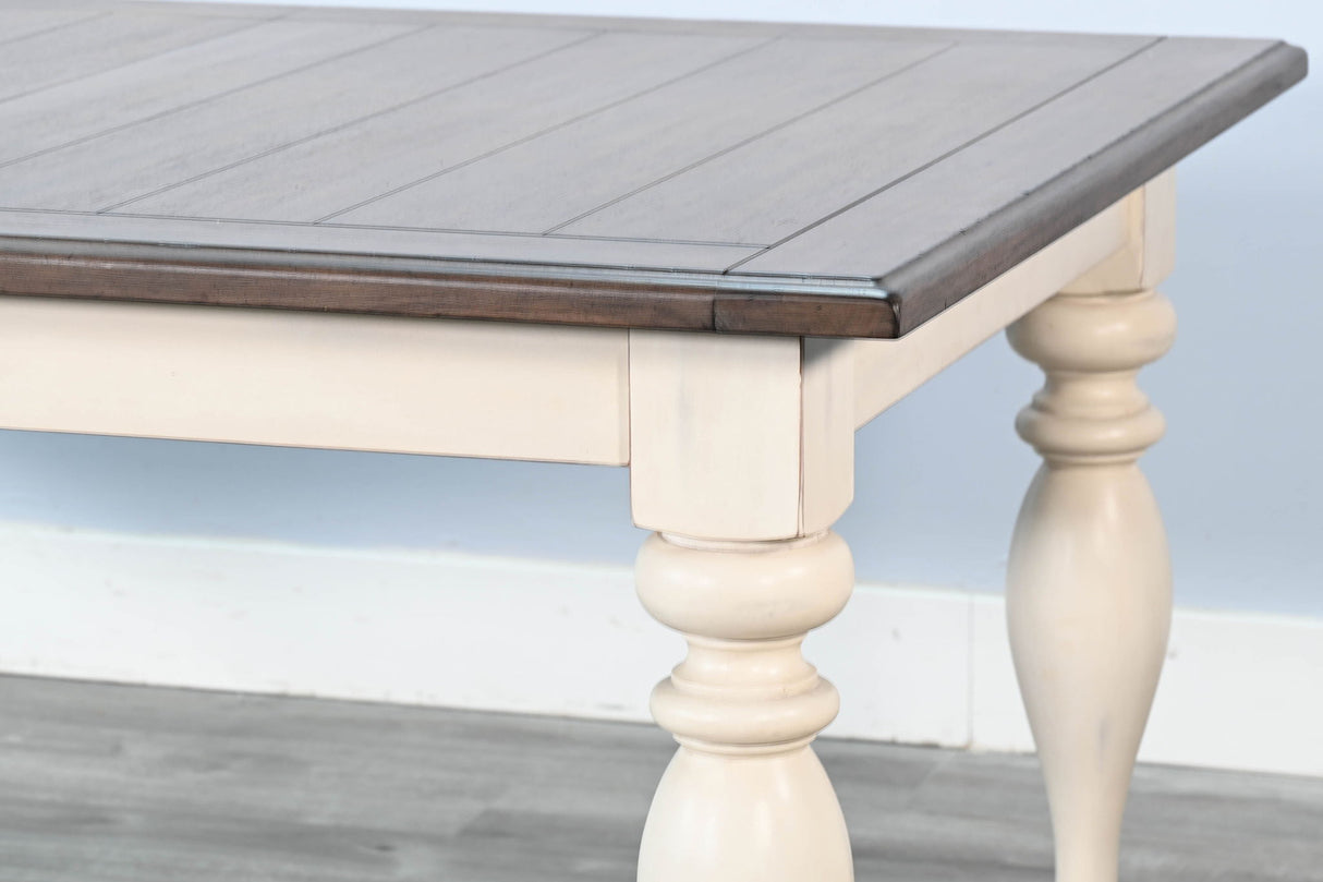 Carriage House - Mesa de comedor rectangular con extensiones Pasadena - Buckskin / Blanco mármol