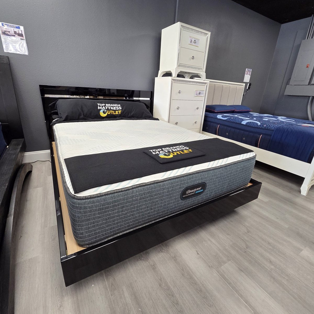 Simmons Beautyrest Pressure Hybrid Queen mattress
