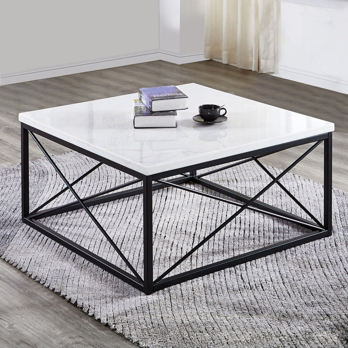 Skyler - Table