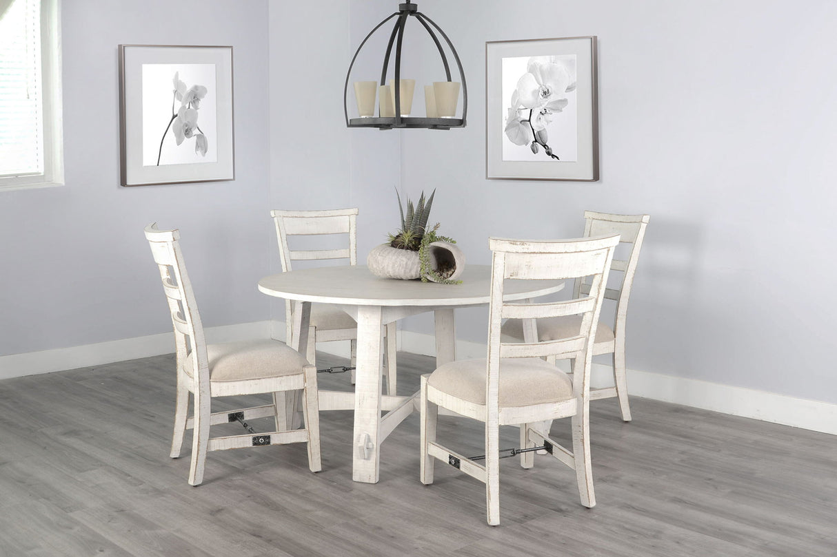 Marina - Round Table