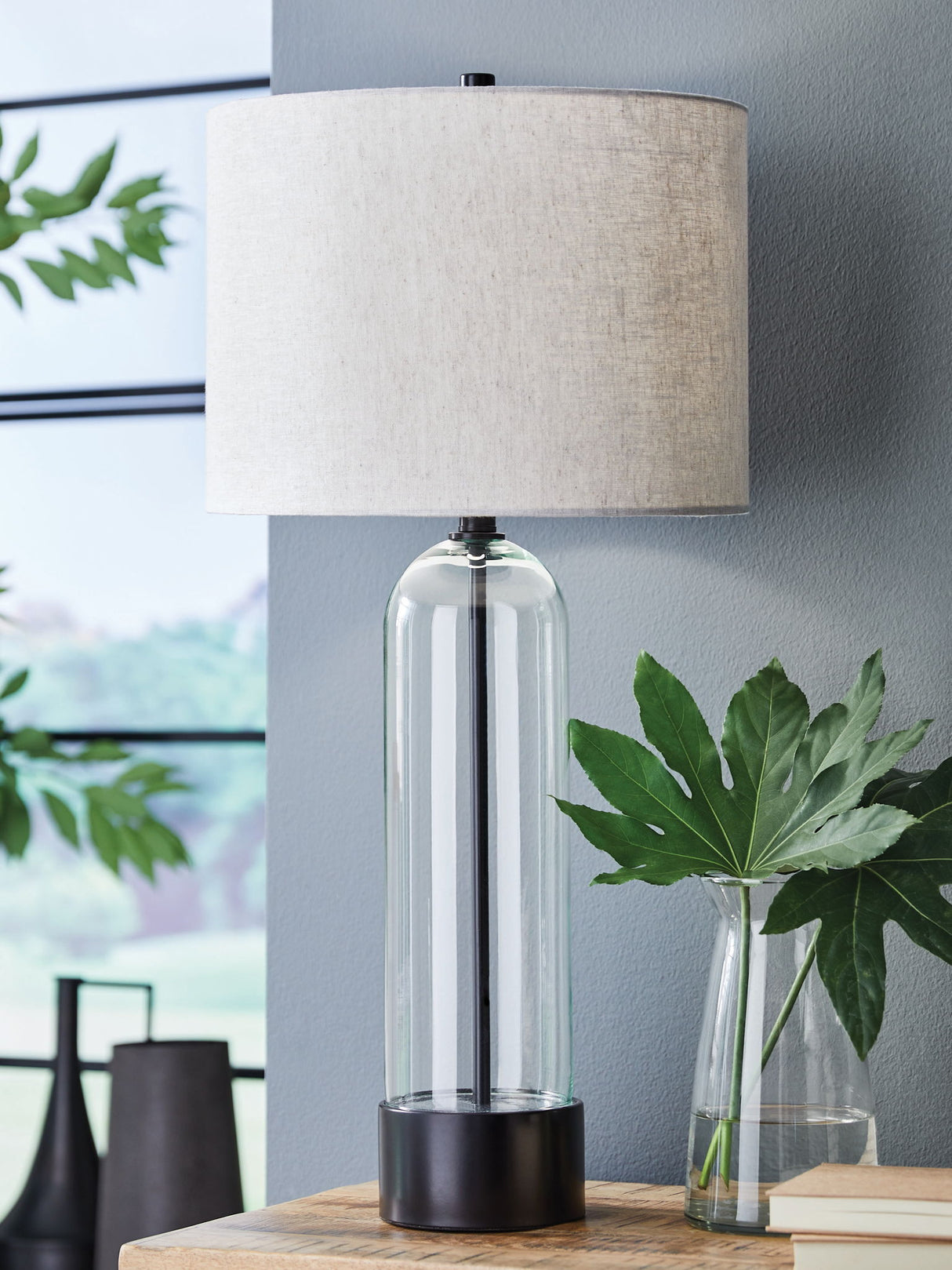 Kerrbrook - Clear / Black - Glass Table Lamp