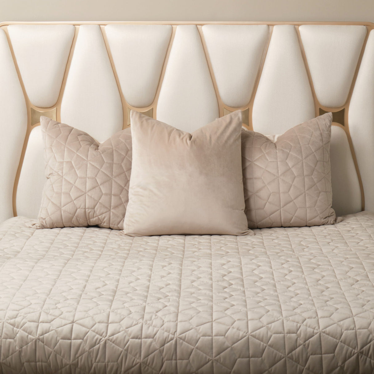 Cromwell - 3-Piece Queen Quilt Set - Mushroom