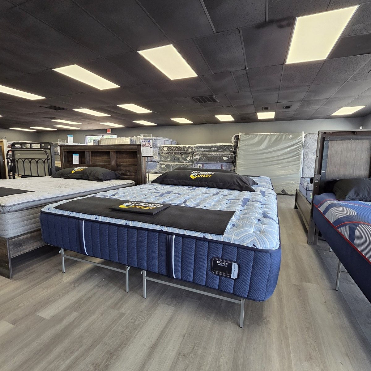 Stearns & Foster Lux Firm Blue Top mattress