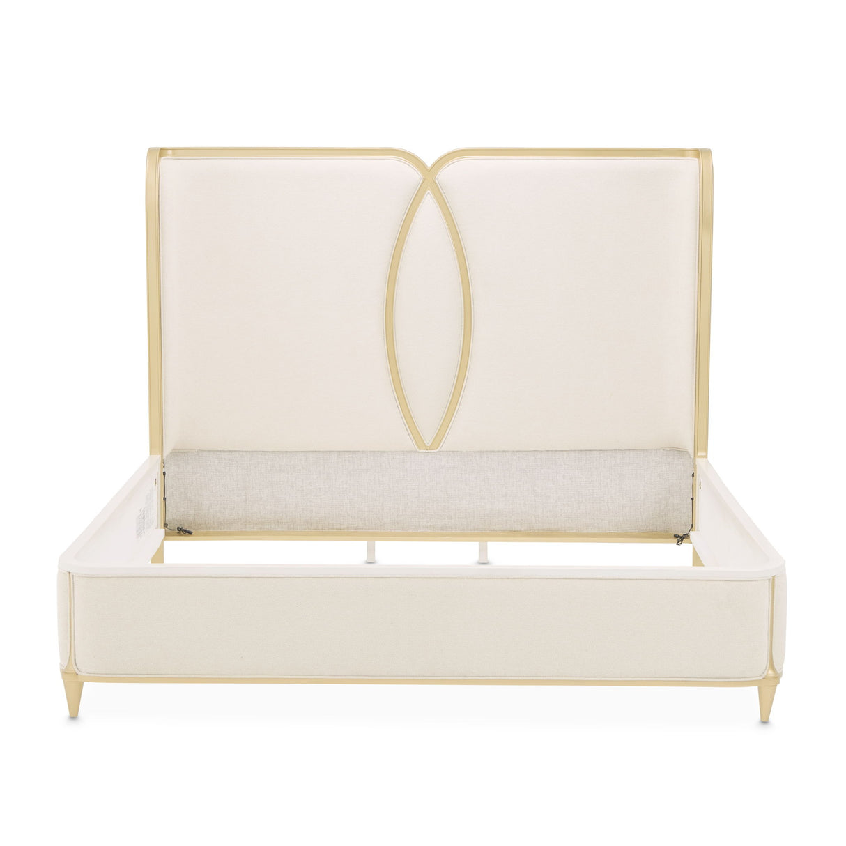 Scotts Square - Bed