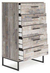 Neilsville - Five Drawer Chest - Whitewash