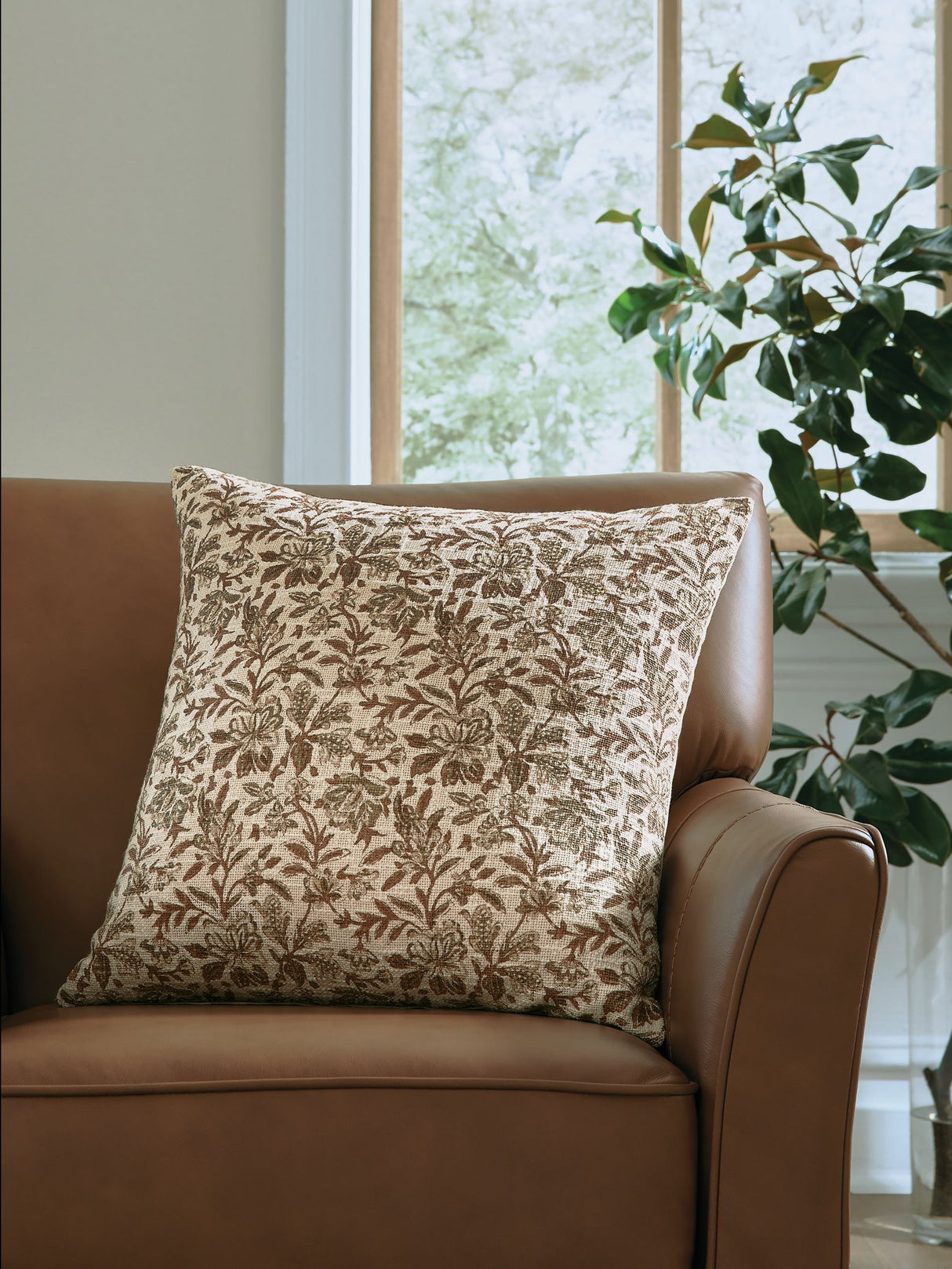 Altmontner - Pillow alternate view 3
