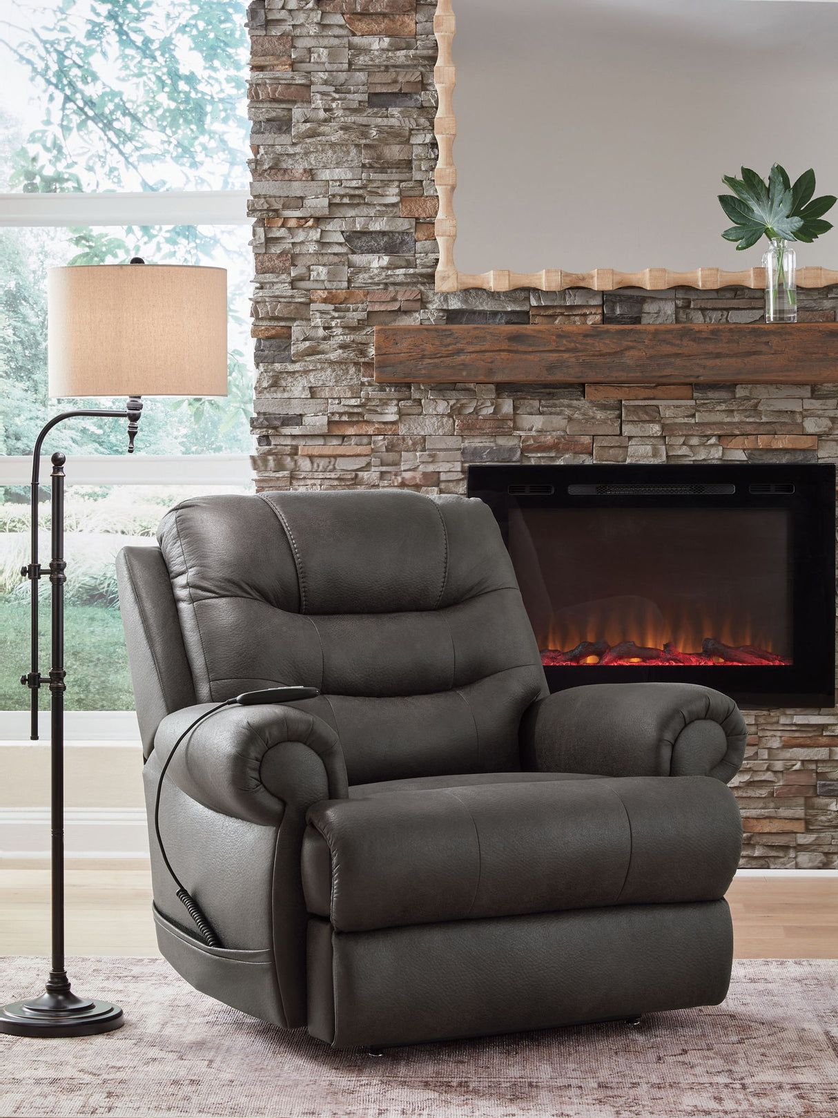 Revivido y restaurado - Sillón reclinable con elevación asistida